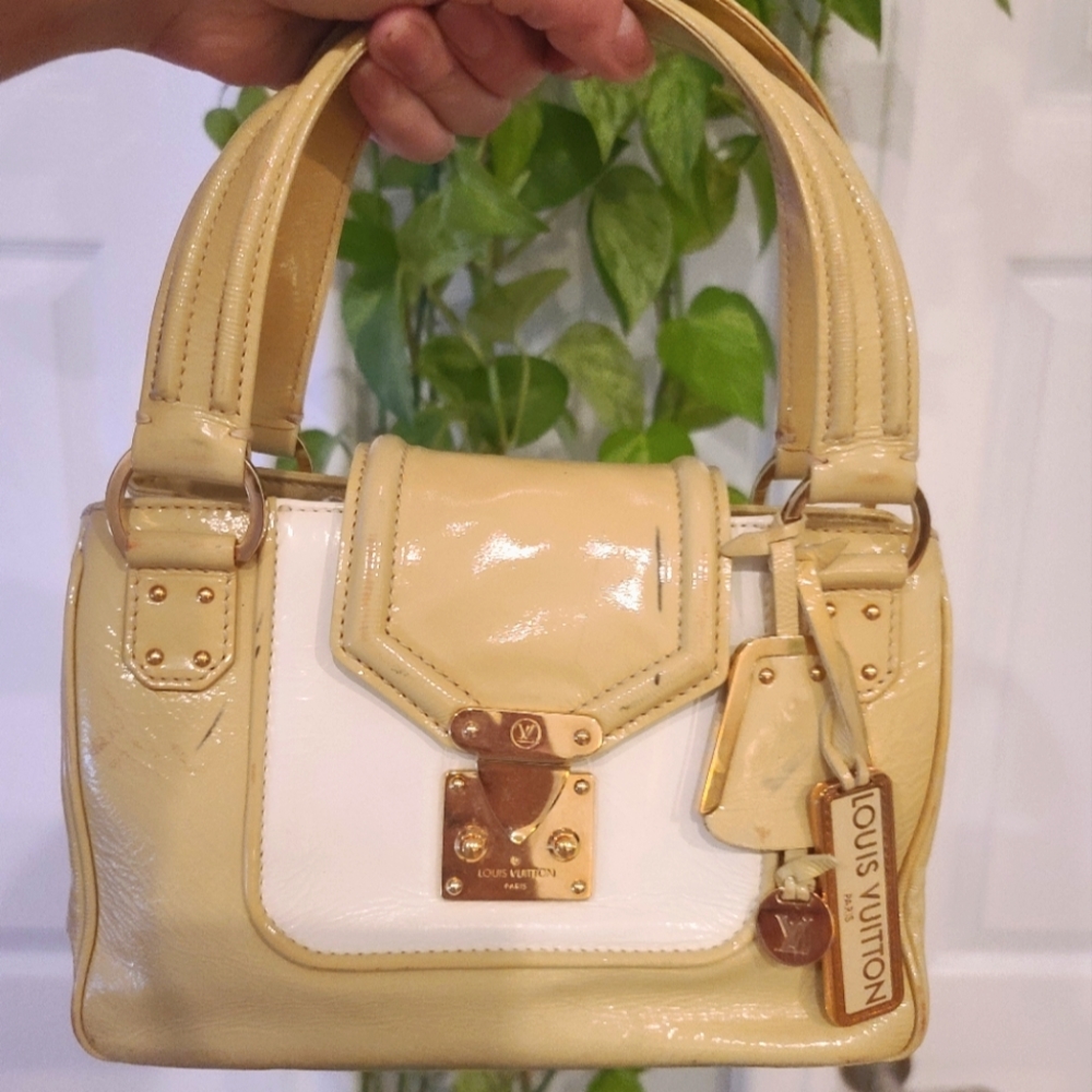 Super rare limited edition Louis Vuitton Vernis Cruise Sac Bi-Colore Yellow Bag